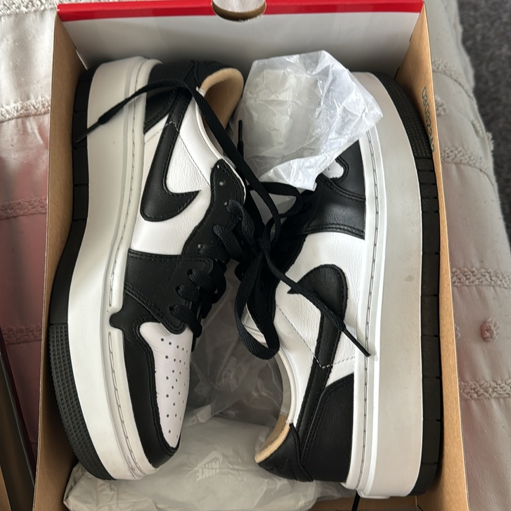 Nike women’s air Jordan 1 elevate low